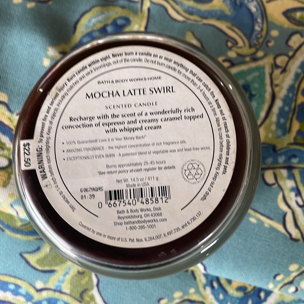 NWT Bath & Body Works Mocha Latte Swirl large 3 wick candle.​ - Picture 3 of 3